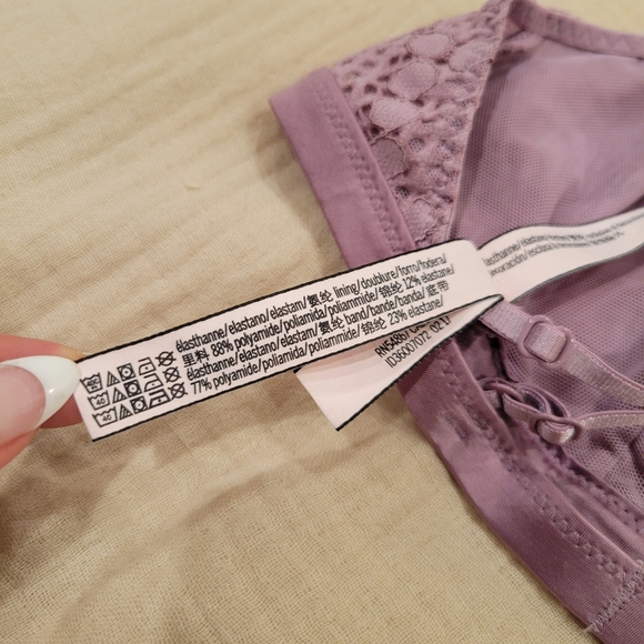 Victoria's Secret lace bralette - Picture 9 of 9